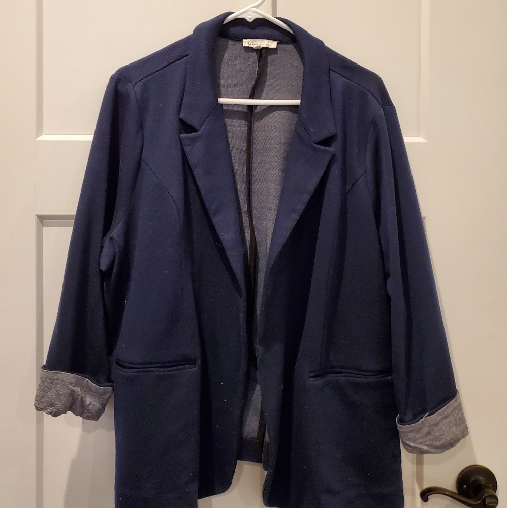 Skies Are Blue Blazer with sleeve detail